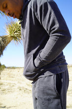 Load image into Gallery viewer, Vintage Washed Embroidered Shorts